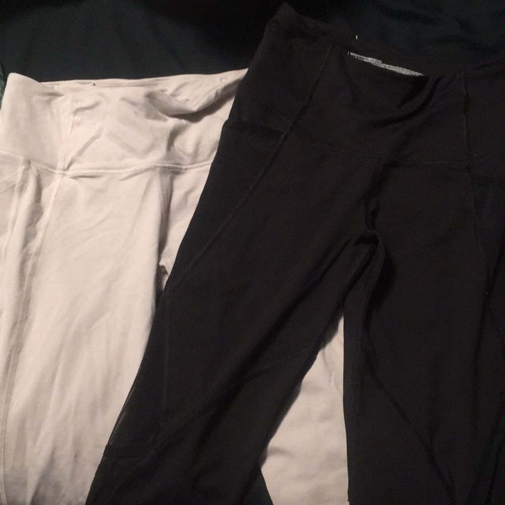 TWO pairs of Victoria's sport knockout leggings